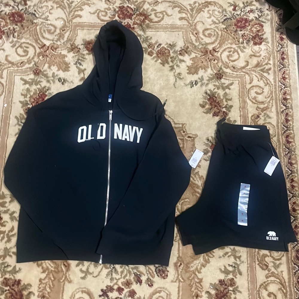 Old navy short set . Hoodie XS shorts S